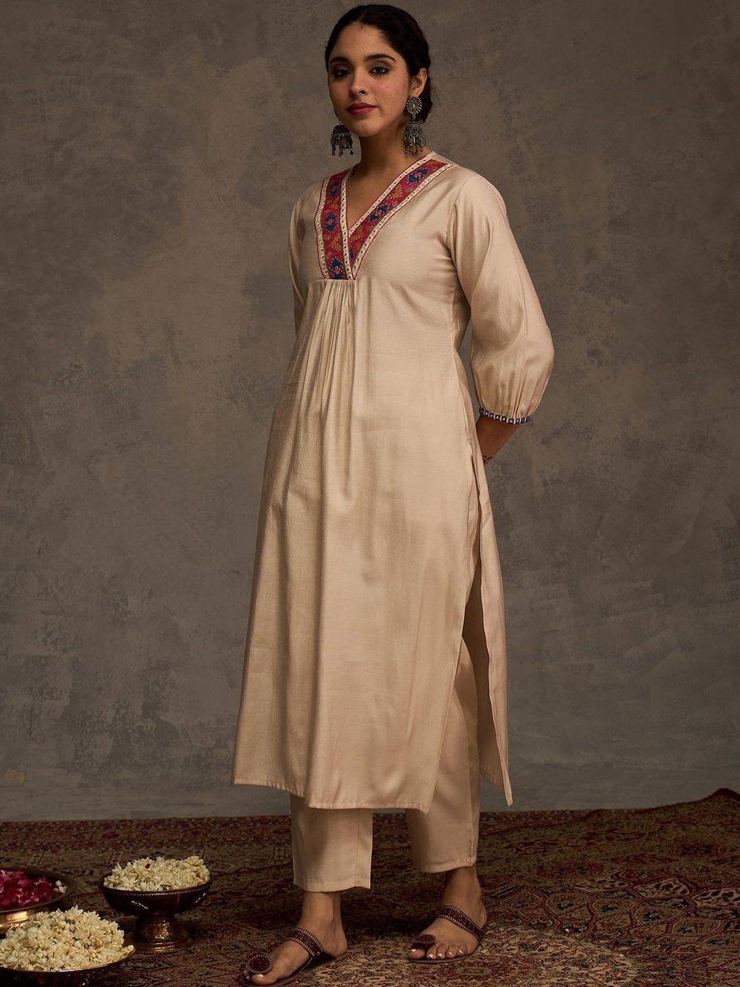 Ethnic Motifs Embroidered A-Line Thread Work Kurta With Trouser