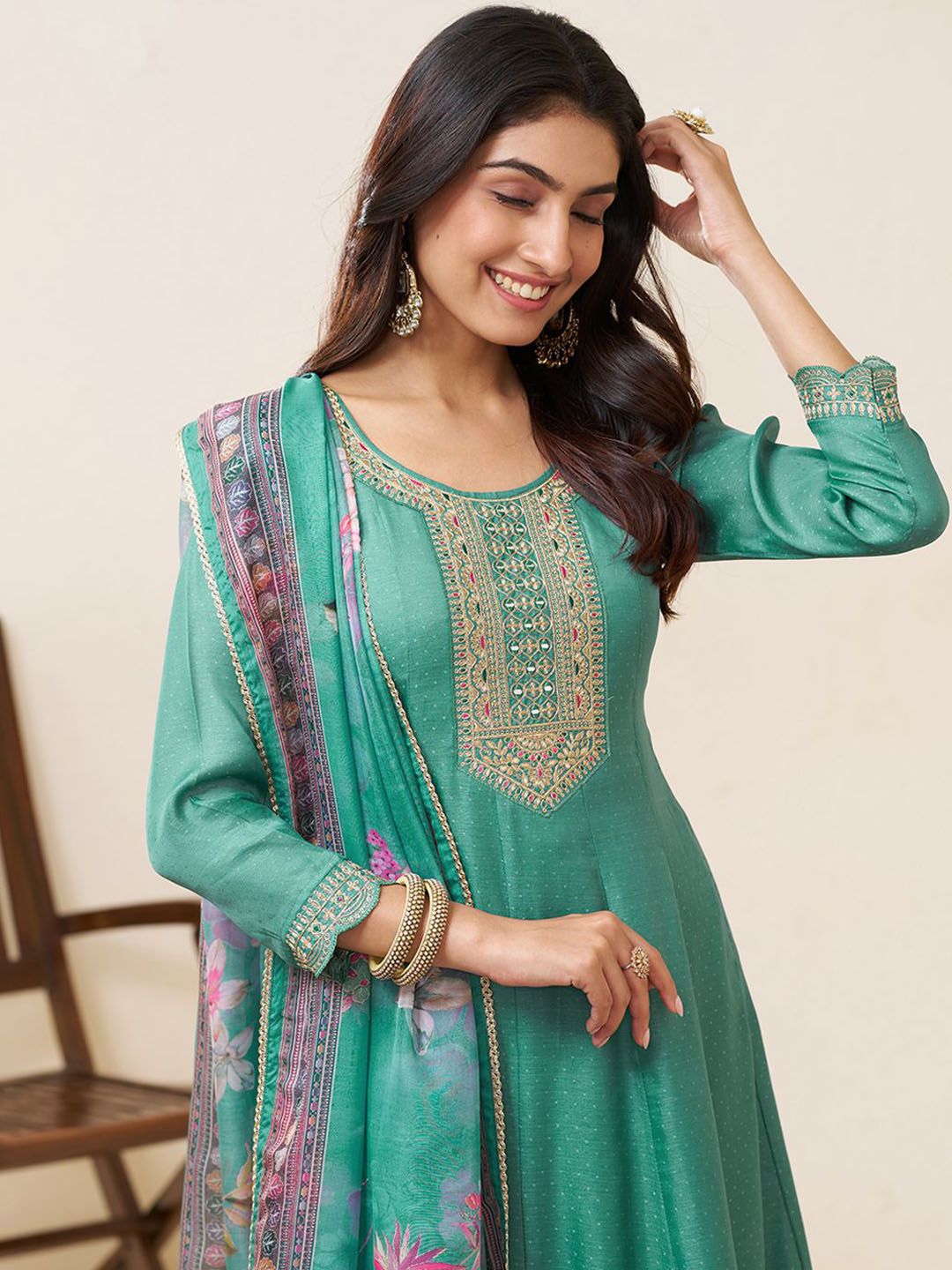 Dhiyona CH Women Floral Embroidered Pleated Zari Work Kurta with Trousers