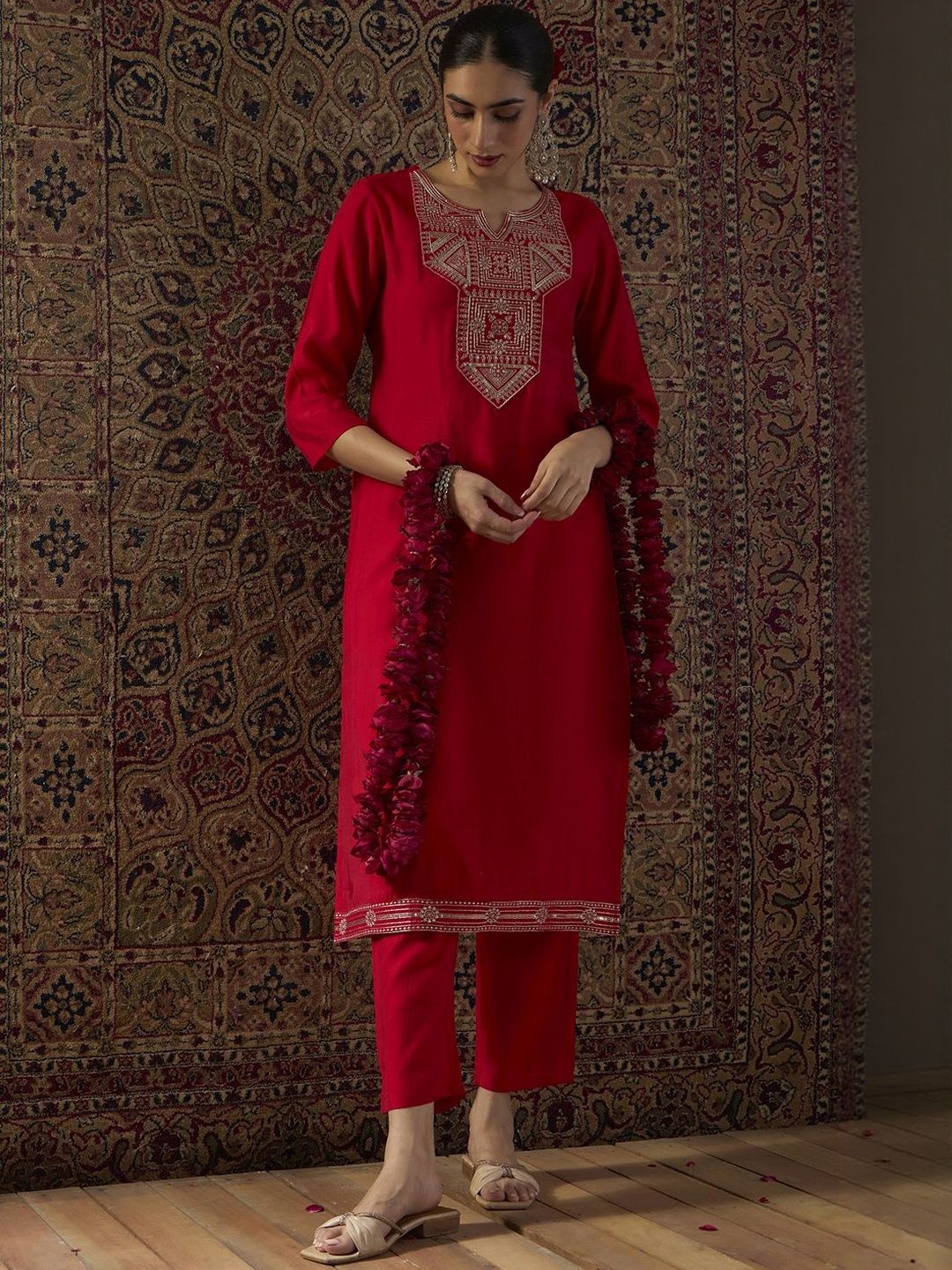 Dhiyona IE Embroidered Notch Neck Tunic With Trousers