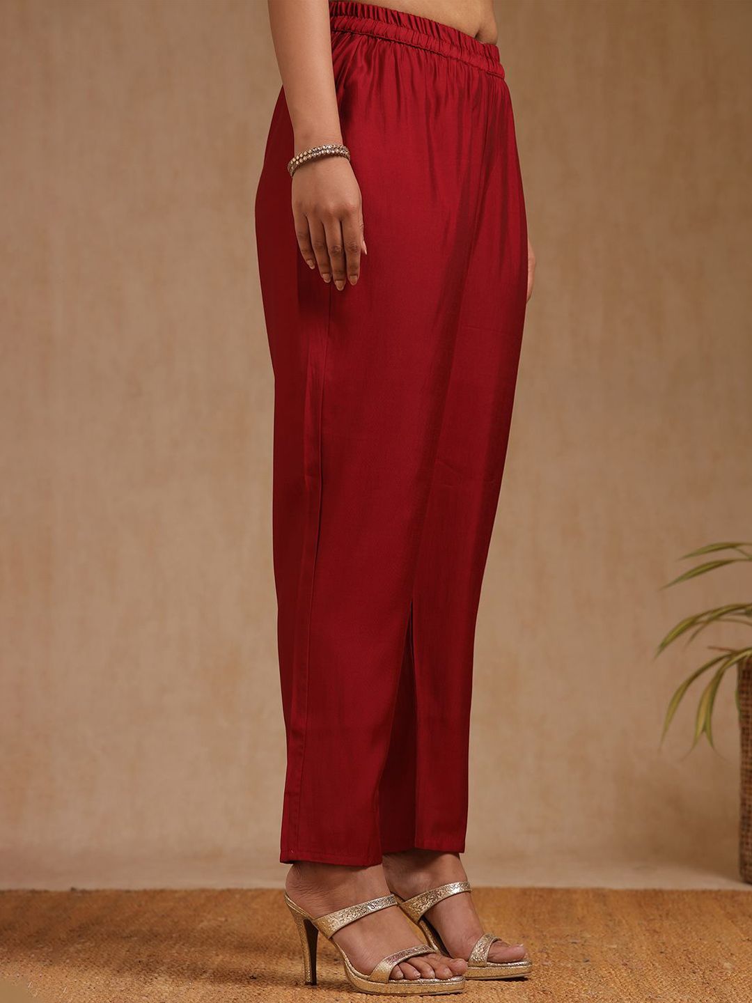 Dhiyona SO Women's Floral Embroidered Sequinned Straight Kurta with Trouser & Dupatta