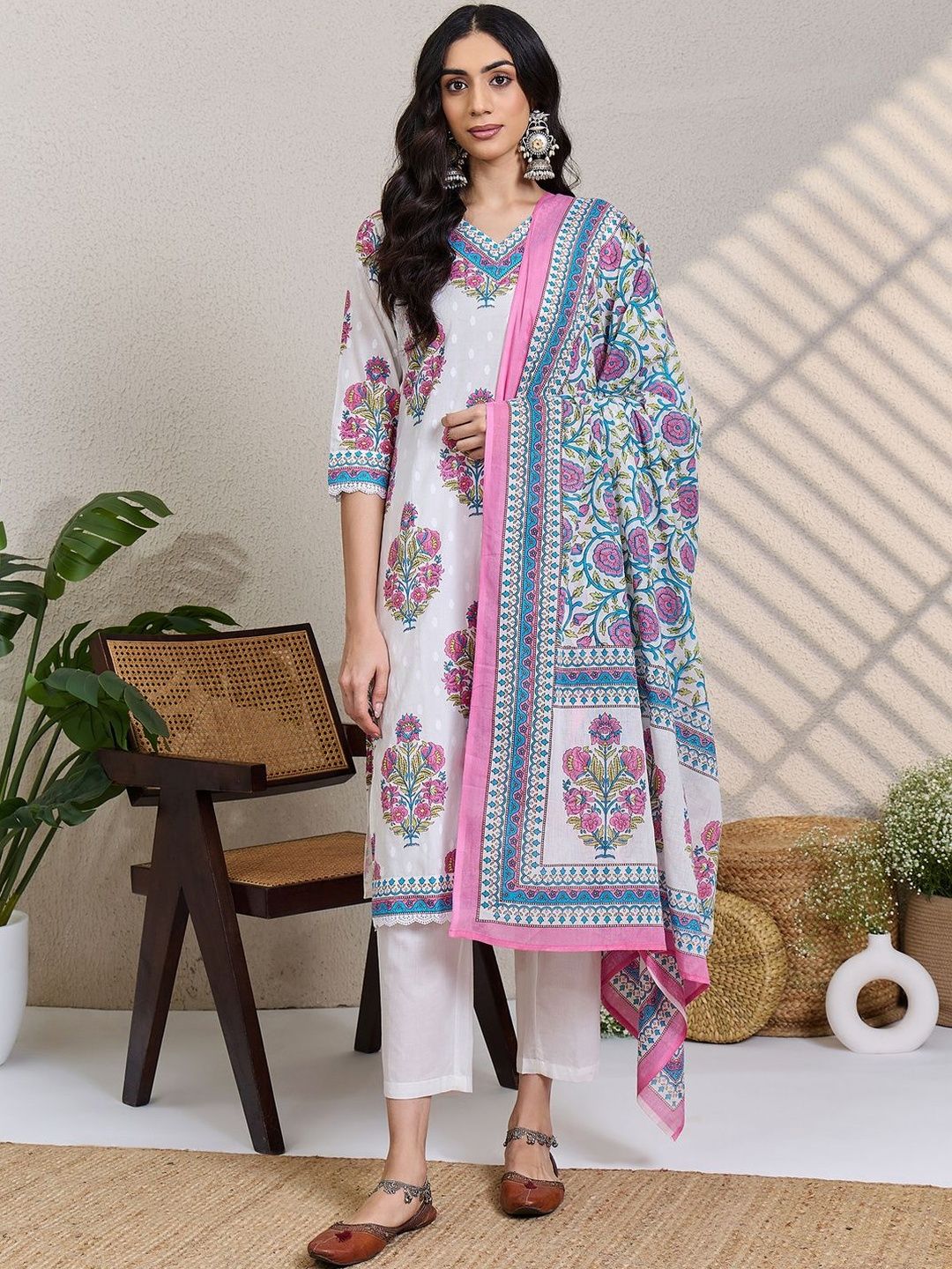 Women Floral Printed Regular Pure Cotton Kurta with Trousers & With Dupatta