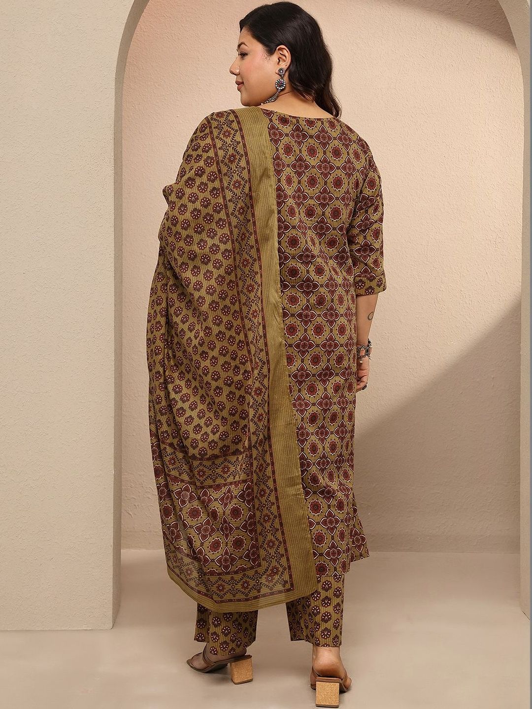 Dhiyona Women's Plus Size Ethnic Motifs Printed Kurta with Trousers & With Dupatta