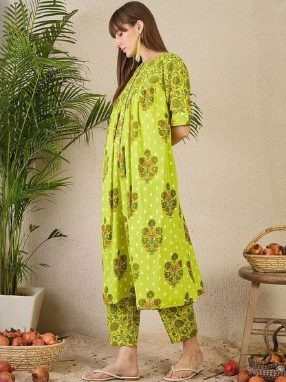 Women Ethnic Motifs Printed Cotton A-Line Kurta with Trousers