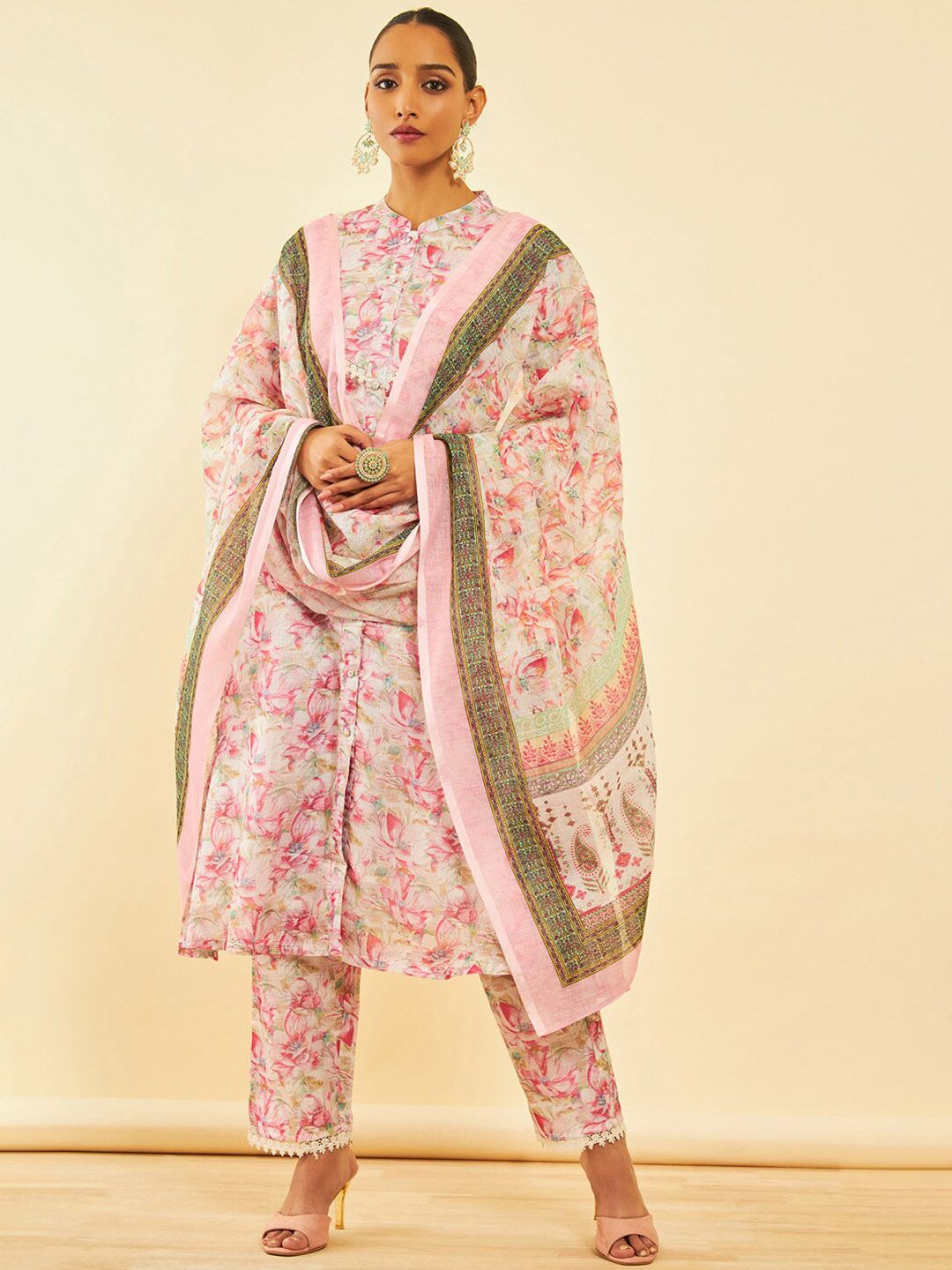 Dhiyona SO Women's Floral Printed Mandarin Collar Three-Quarter Sleeves Kurta Set
