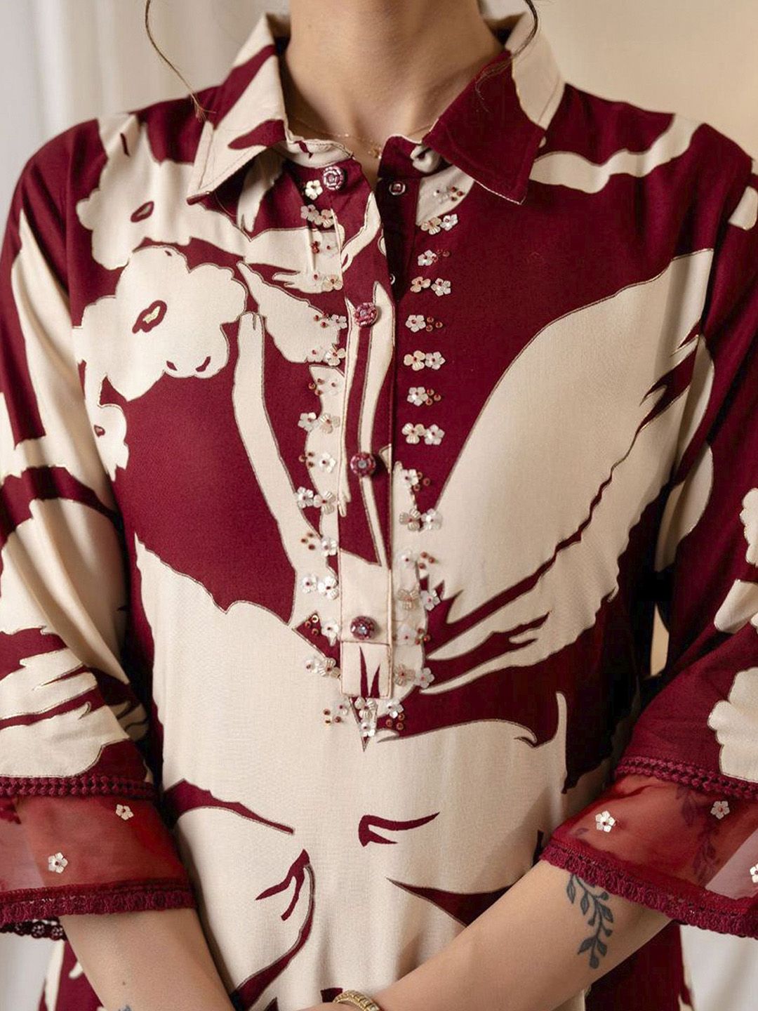 Dhiyona IE Floral Printed Shirt Collar Sequinned Kurta with Trousers