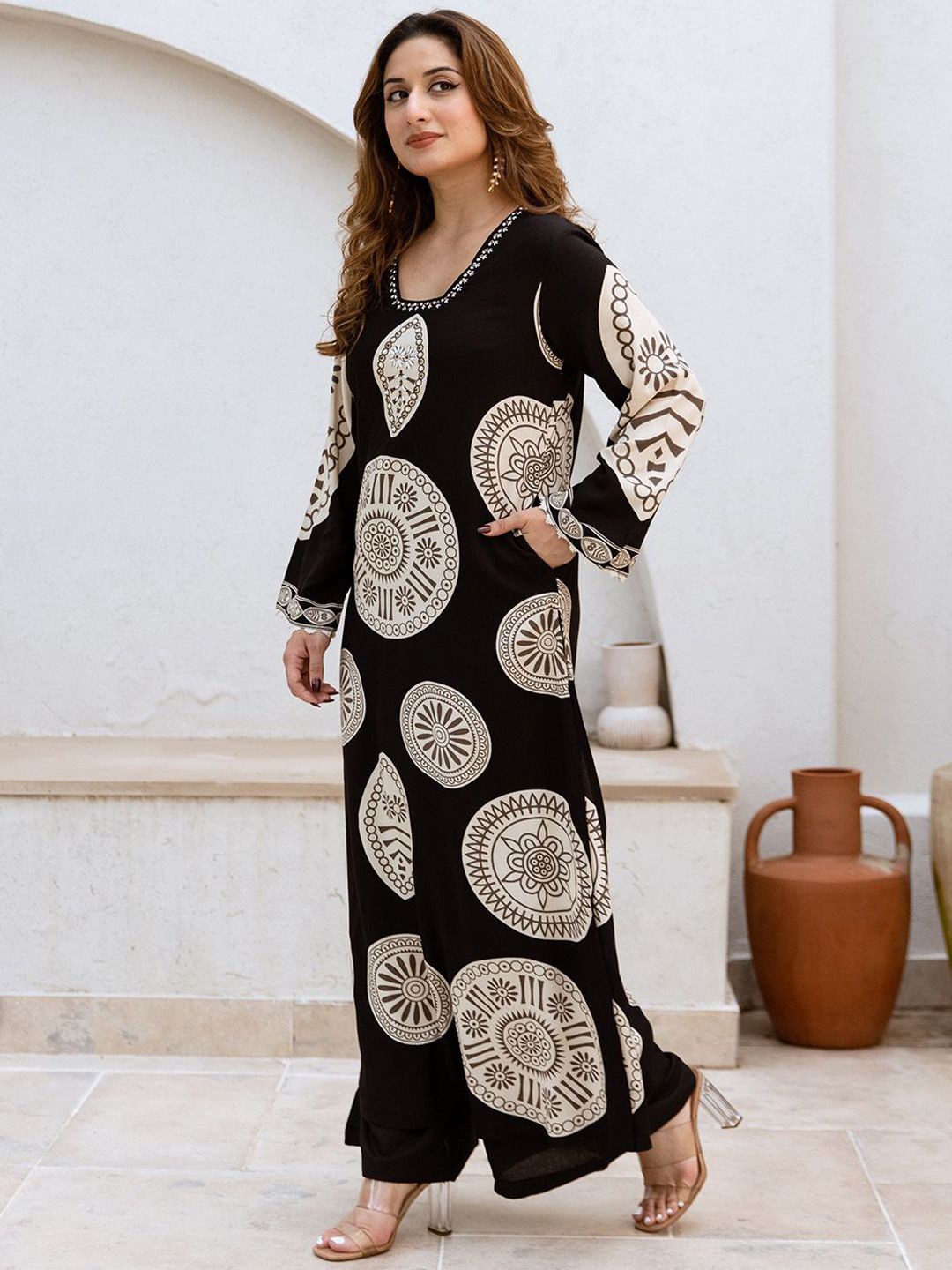 Dhiyona IS Women's Women Ethnic Motifs Printed Kurta with Trousers