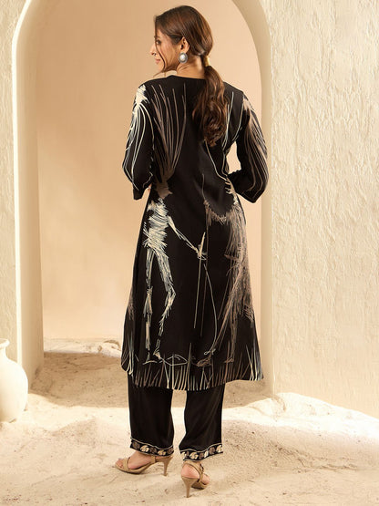 Women Printed Regular Kurta with Trousers