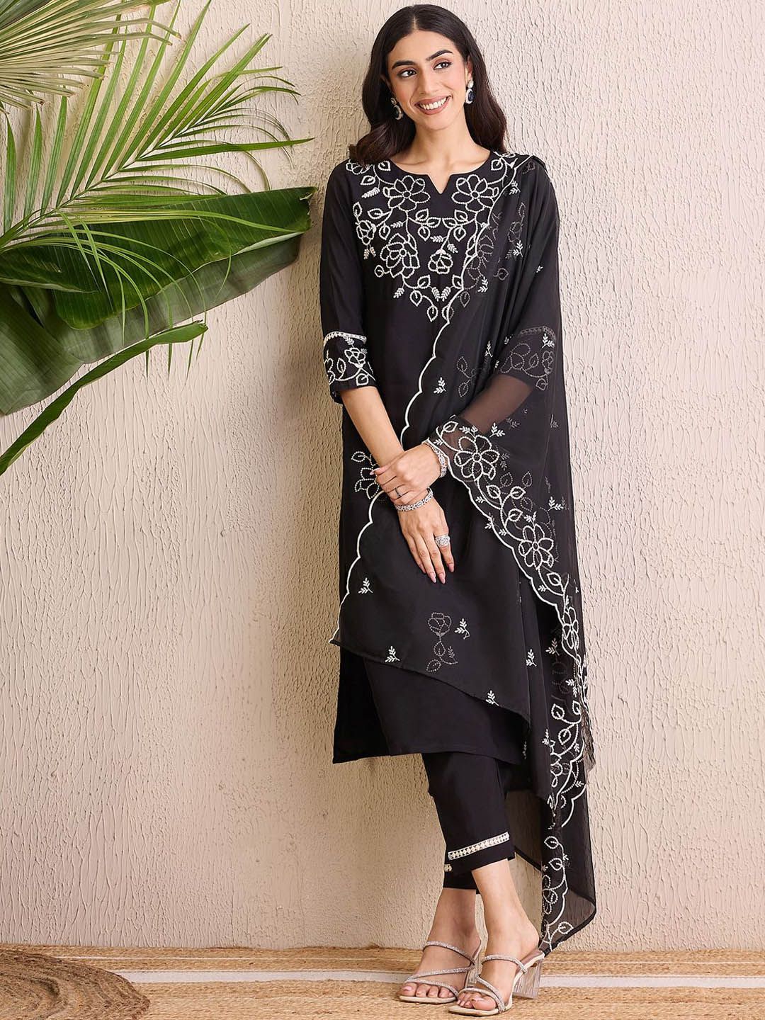 Women Floral Embroidered Regular Thread Work Kurta with Trousers & With Dupatta