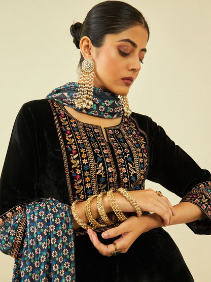 Dhiyona SO Women's Floral Yoke Design Regular Thread Work Velvet Kurta With Trousers & Dupatta