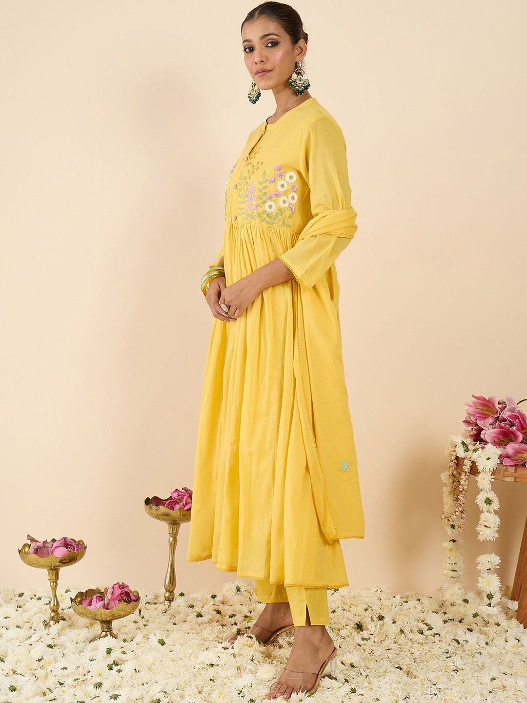 Women Floral Embroidered Panelled Thread Work Pure Cotton Kurta with Trousers & With Dupatta