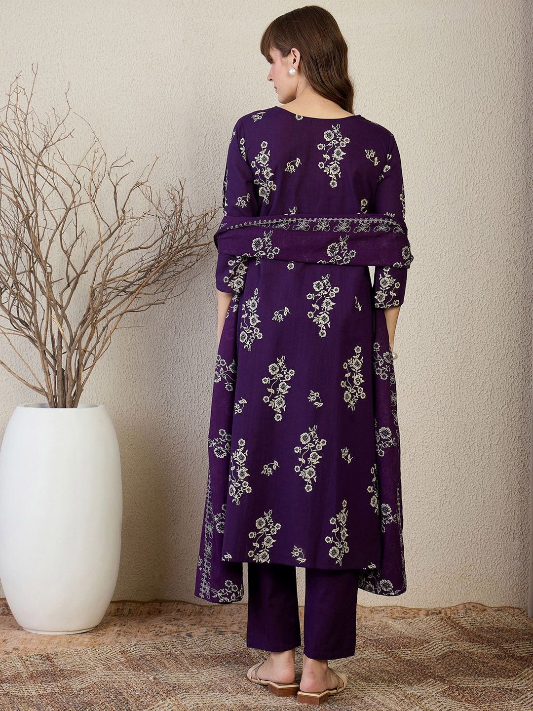 Women Floral Printed Regular Pure Cotton Kurta with Trousers & Dupatta