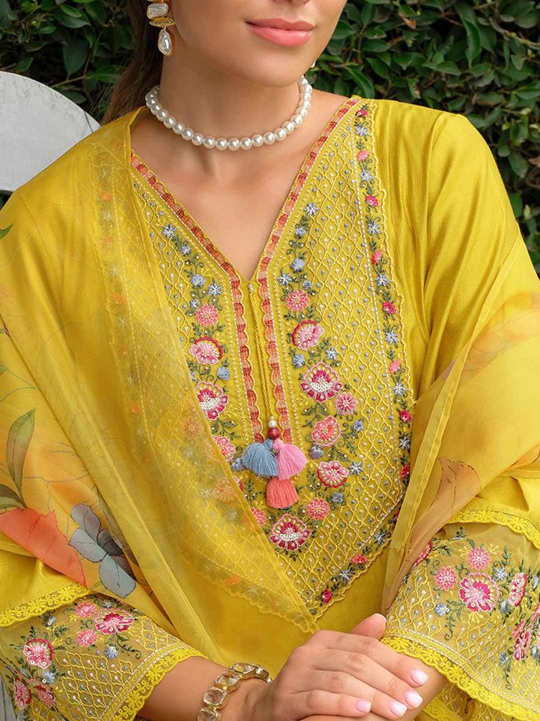 Floral Embroidered V-neck Thread Work Kurta With Trousers & Dupatta