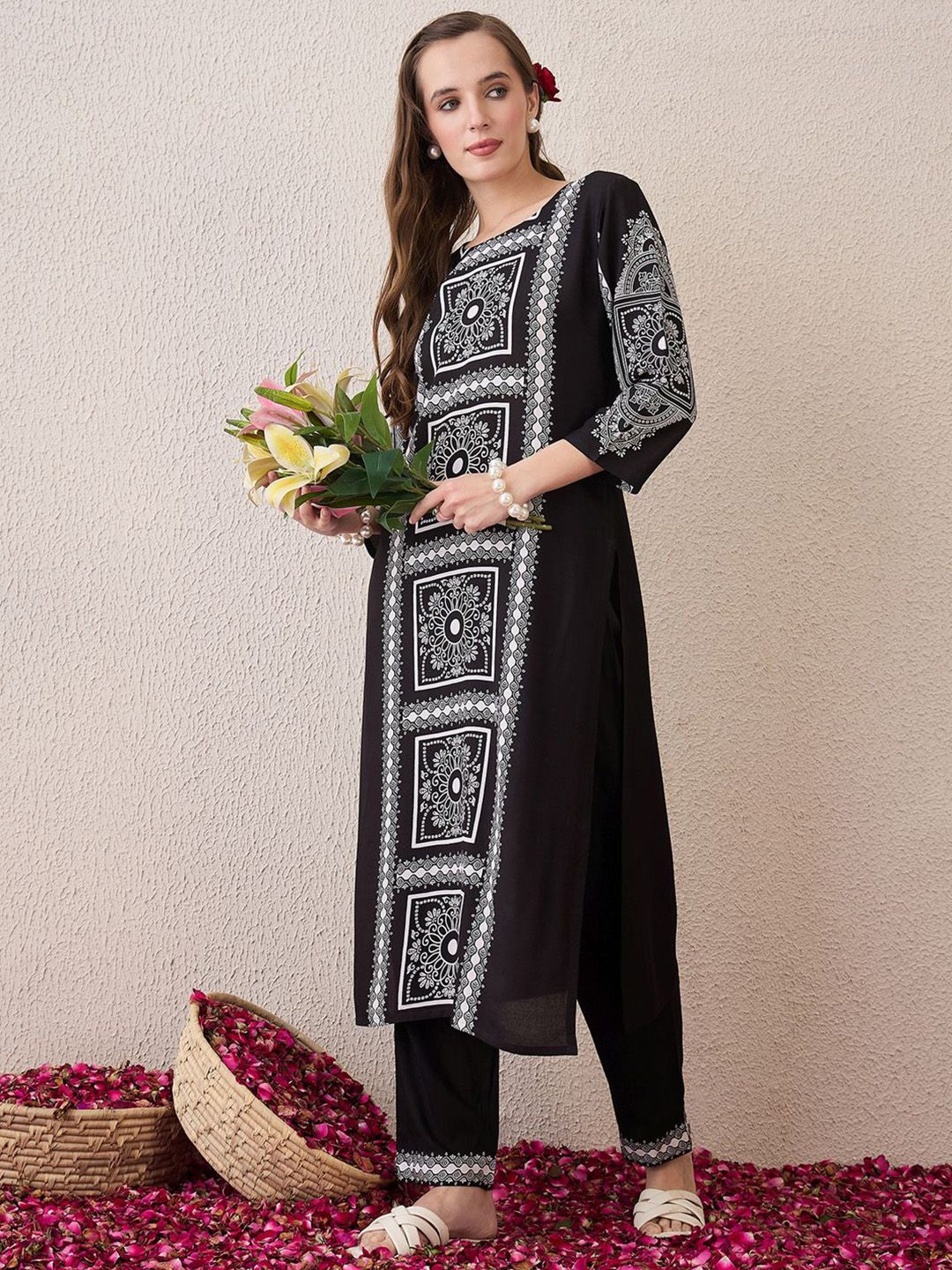 Floral Printed Round Neck Pure Cotton Straight Kurta With Trousers