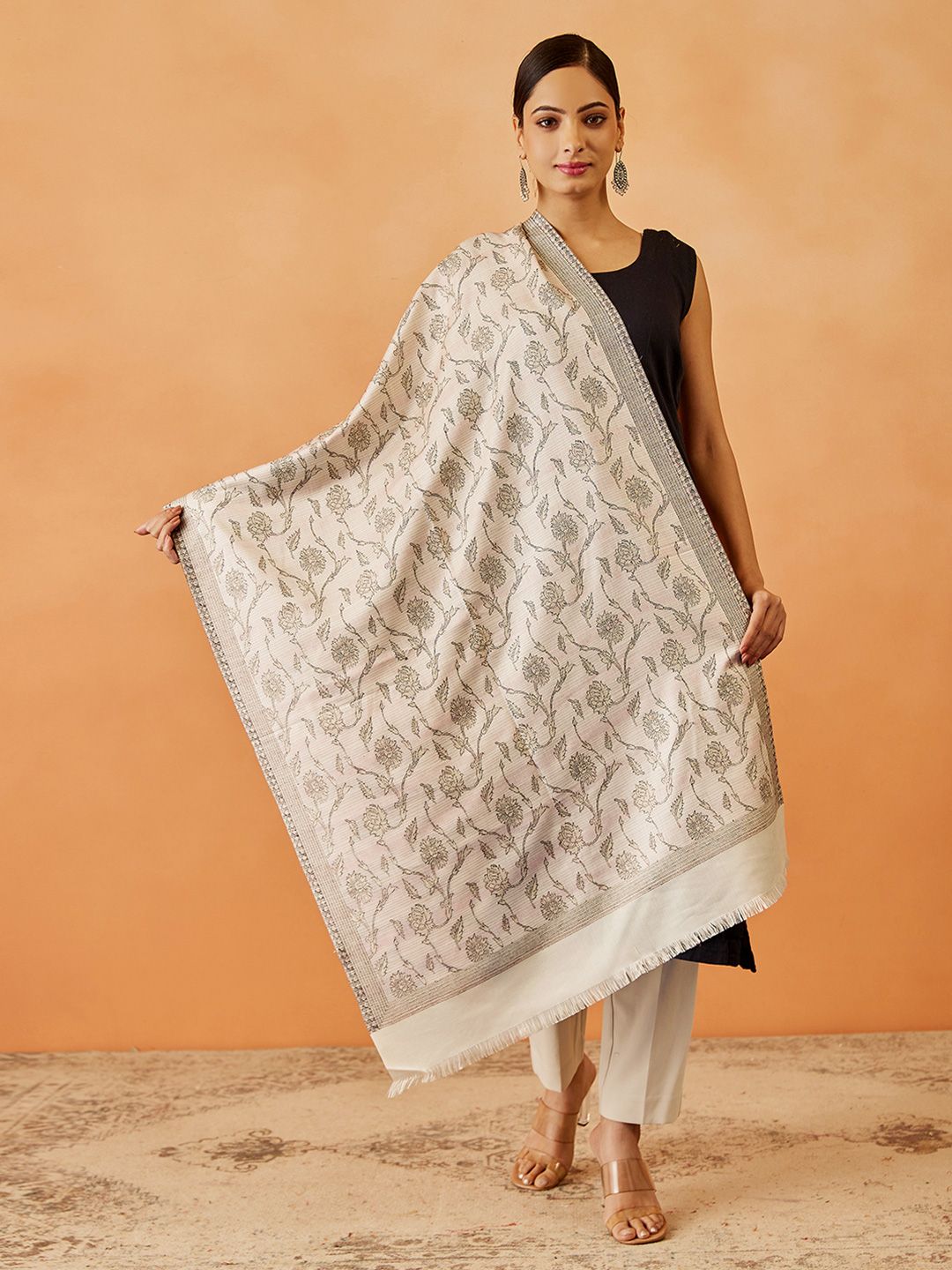 Dhiyona PA Women Paisley Woven Design Shawl