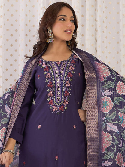 Floral Embroidered Thread Work Straight Kurta With Trousers & Dupatta