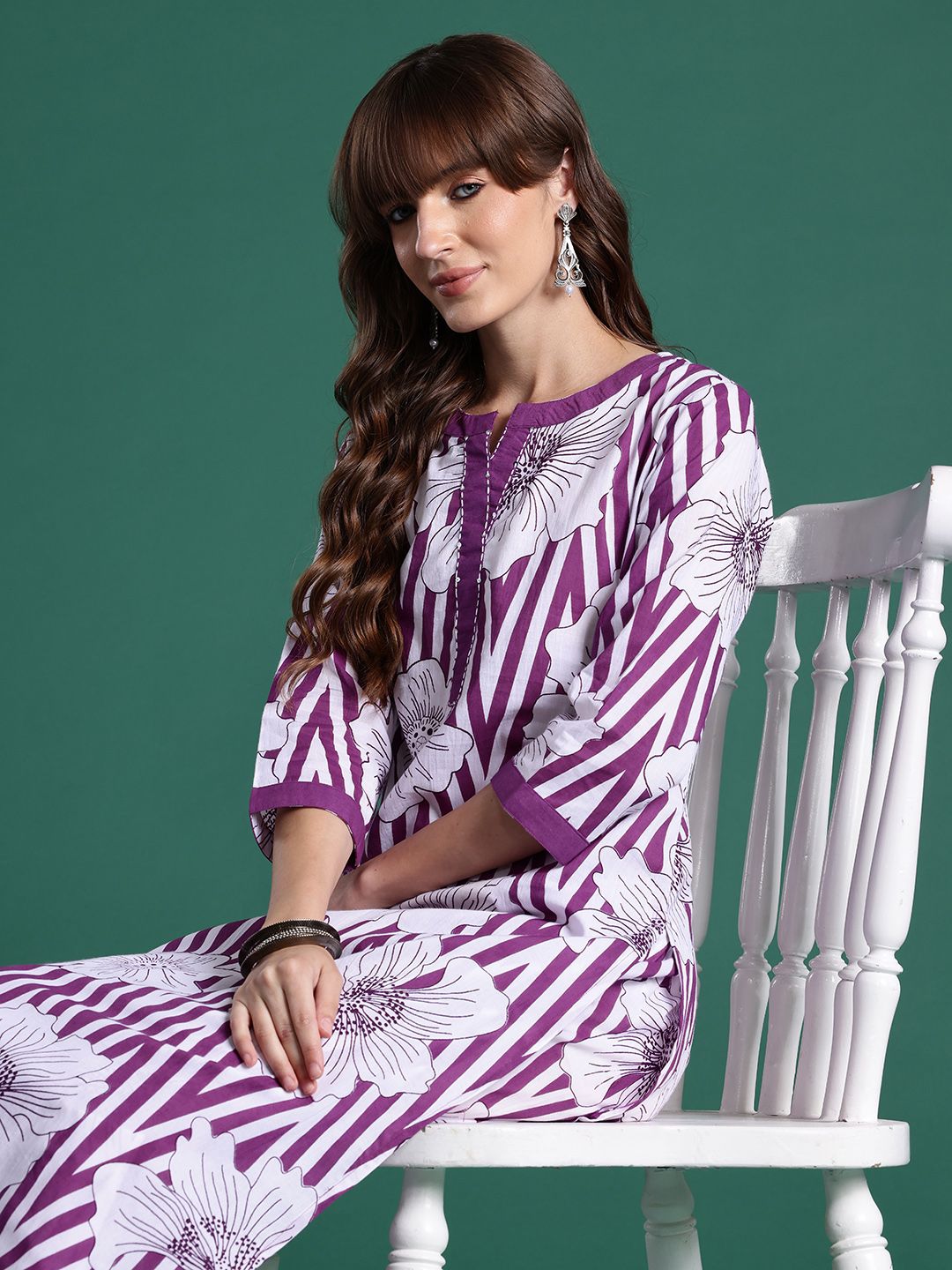 Dhiyona IE Floral Printed Regular Sequinned Pure Cotton Kurta with Trousers
