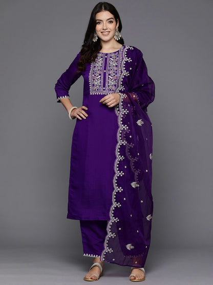 Dhiyona IE Women Floral Embroidered Thread Work Kurta with Trousers & With Dupatta