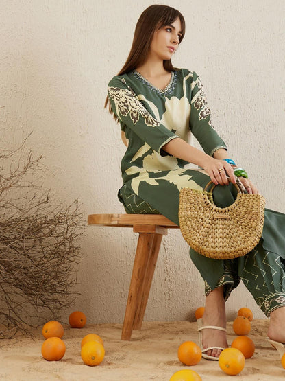 Dhiyona IE Floral Printed V-Neck Sequinned Straight Kurta with Salwar