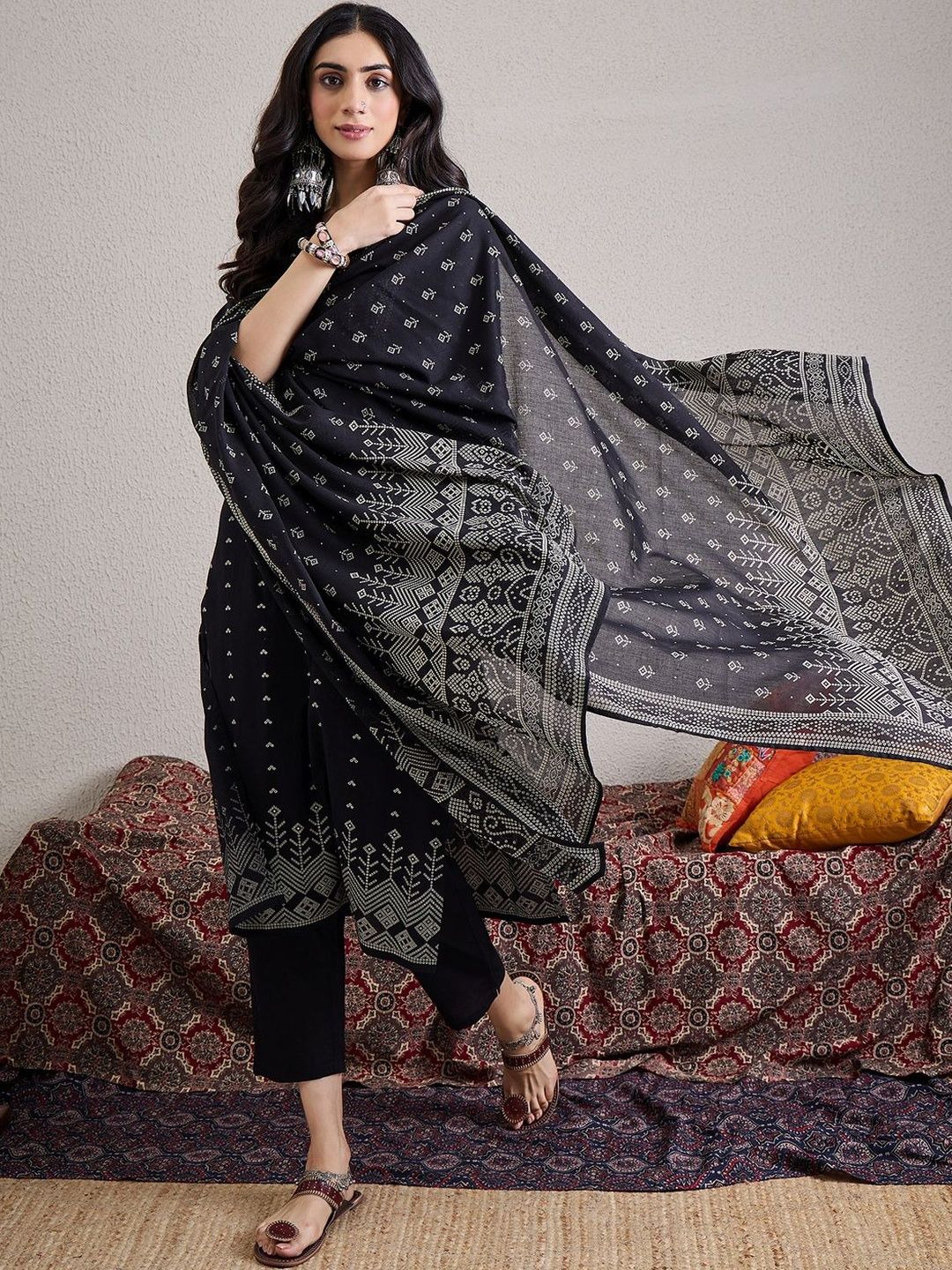 Women Ethnic Motifs Printed Cotton Kurta with Trousers & Dupatta