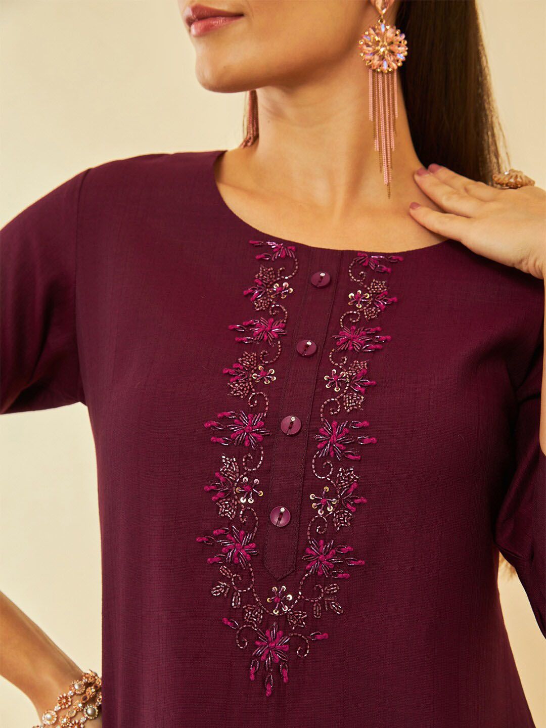 Dhiyona SO Women's Floral Regular Zardozi Kurta with Trousers