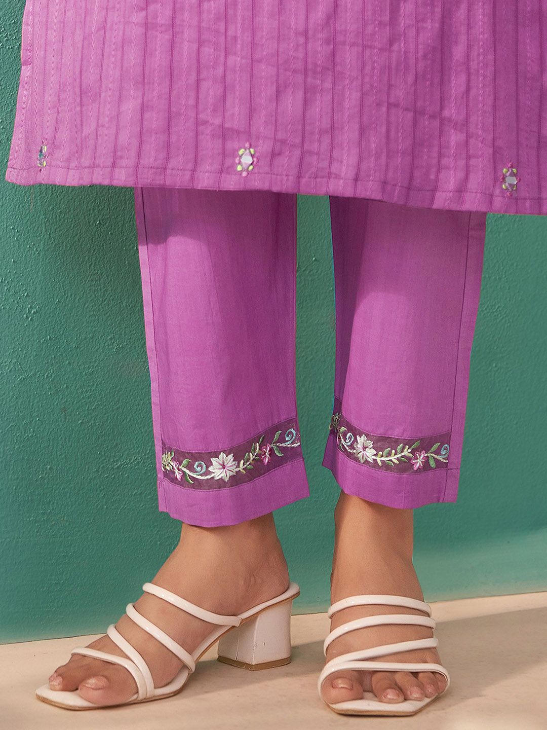 Women Floral Embroidered Regular Mirror Work Pure Cotton Kurta with Trousers & With Dupatta