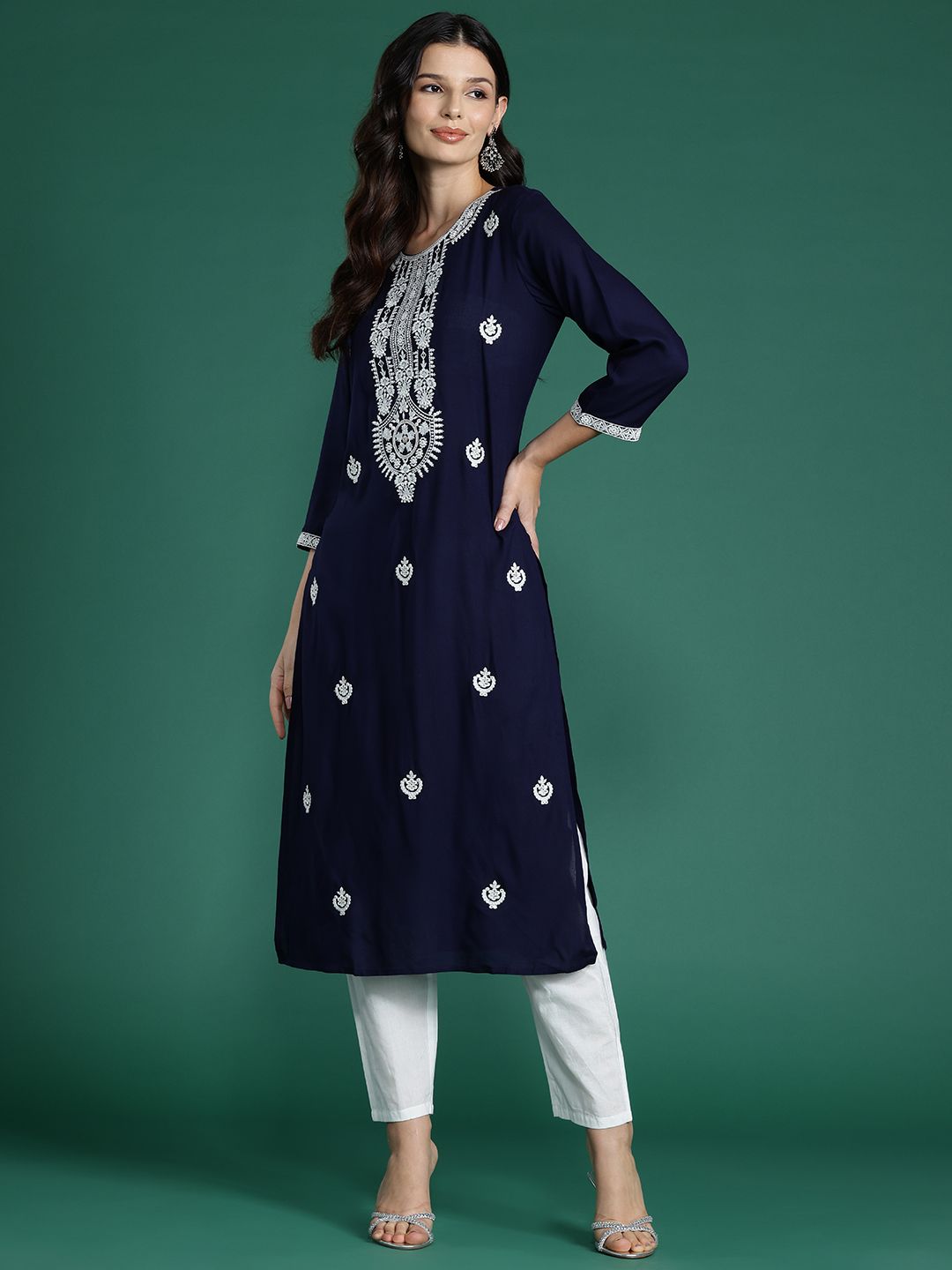 Dhiyona IE Ethnic Motifs Embroidered Thread Work Kurta