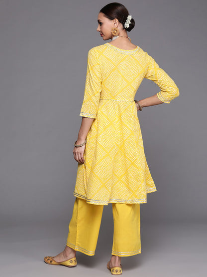 Dhiyona IE Women Yellow Printed Gotta Patti Kurta with Trousers