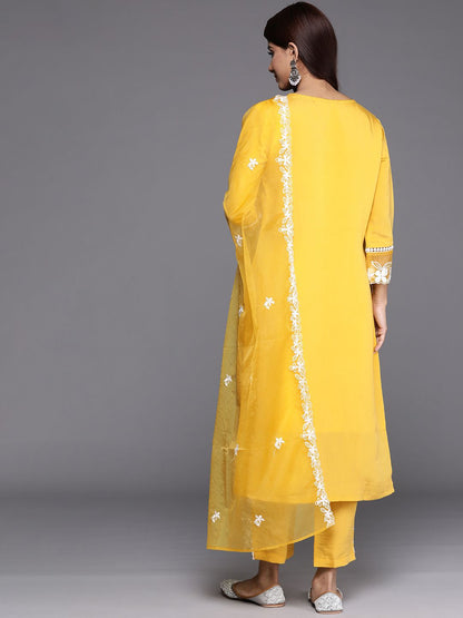 Women Floral Embroidered Regular Thread Work Kurta with Trousers & Dupatta