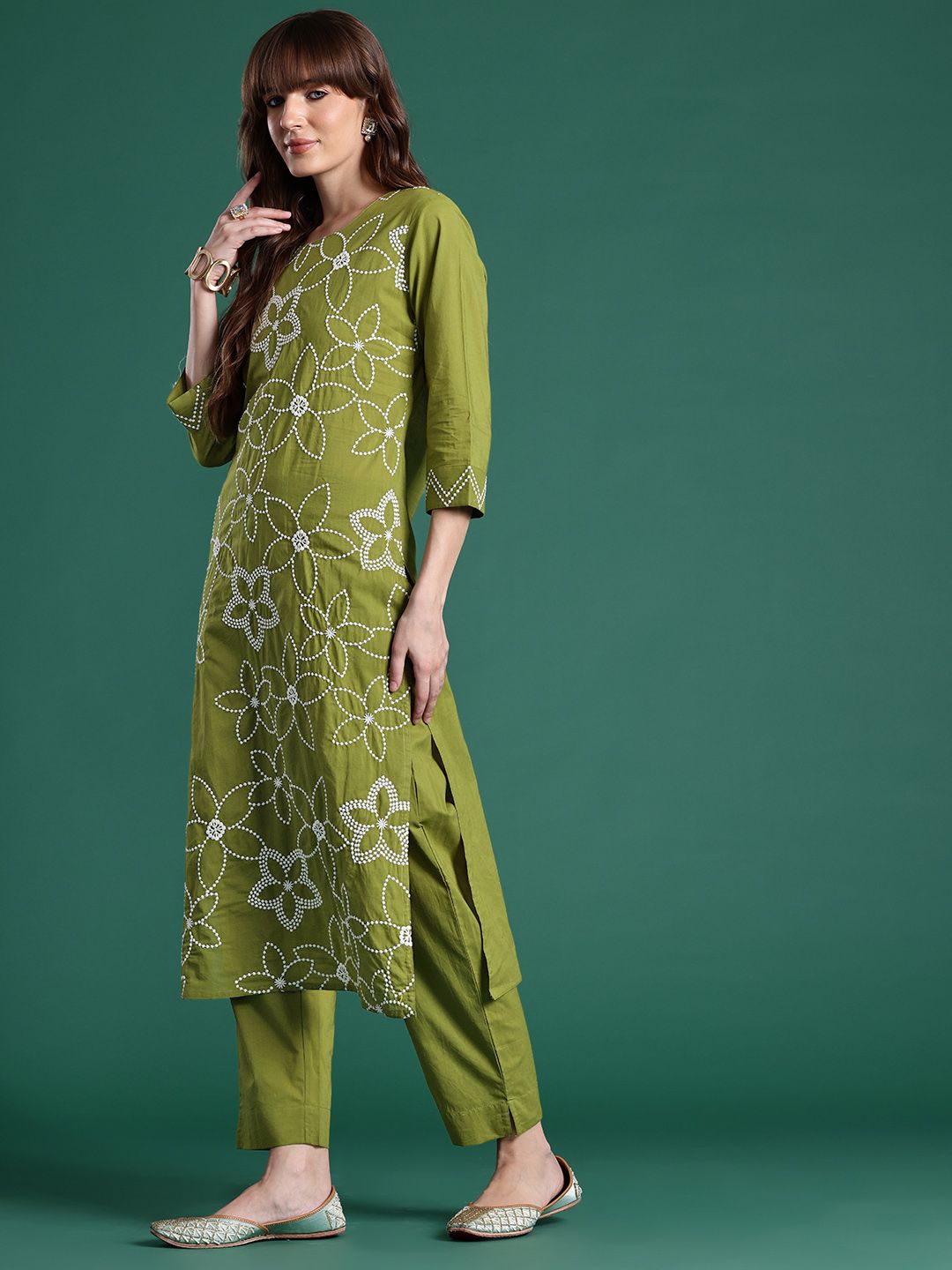 Floral Embroidered Thread Work Pure Cotton Kurta & Trousers
