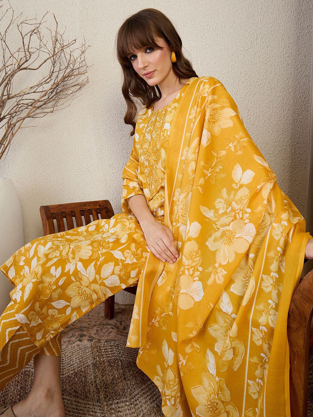 Dhiyona IE Floral Printed Thread Work Straight Kurta With Trouser & Dupatta