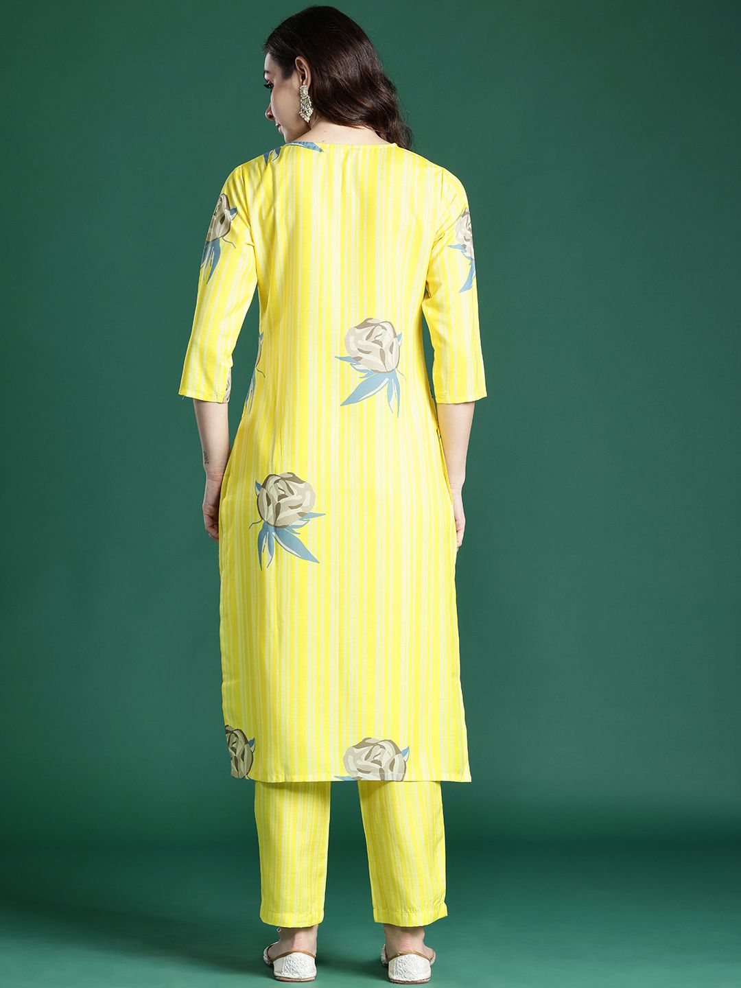 Floral Printed Regular Kurta with Trousers