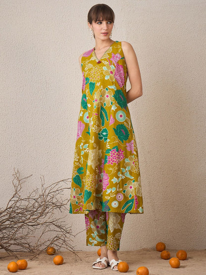 Dhiyona IE Floral Printed Sleeveless V-Neck A-Line Kurta With Trousers