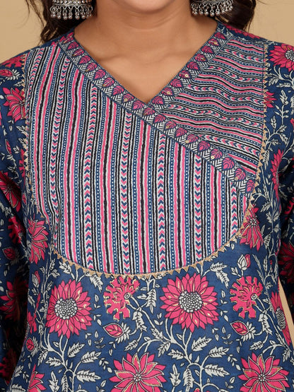 Dhiyona VA Women'sFloral Printed V-Neck Gotta Patti Kurta With Trousers & Dupatta
