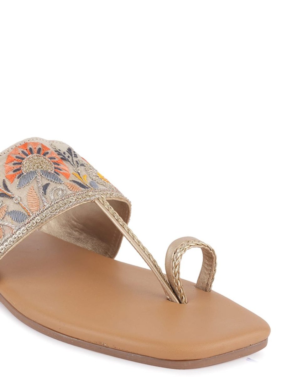 Dhiyona AK Embroidered One Toe Flats