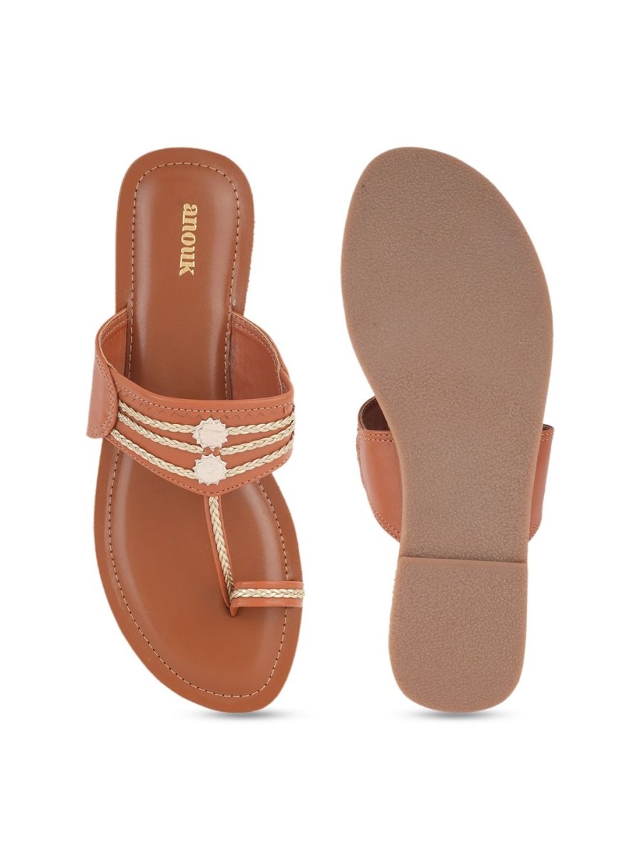 Dhiyona AK Women Embroidered One Toe Flats