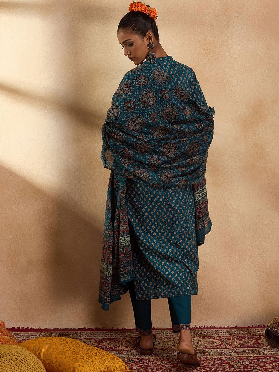 Dhiyona IE Ethnic Motifs Printed Regular Pure Cotton Straight Kurta with Trousers & Dupatta