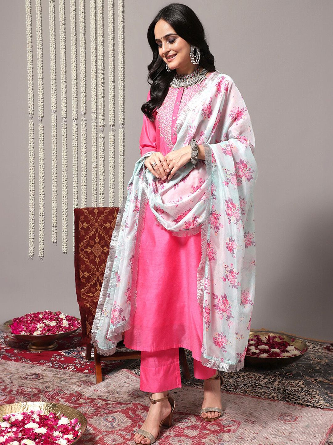 Dhiyona VA Women'sFloral Embroidered Chanderi Silk Straight Kurta With Trousers & Dupatta