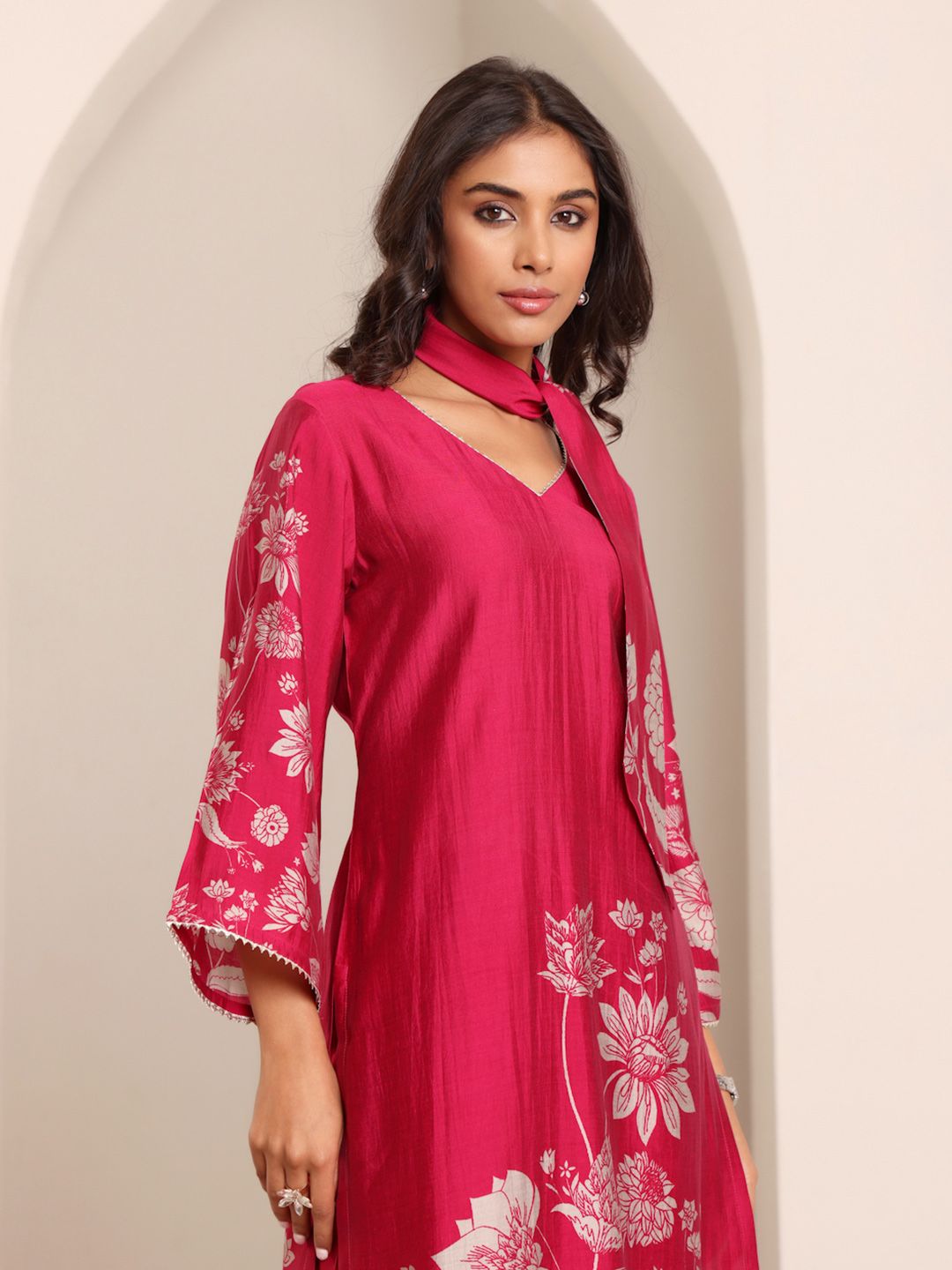 Dhiyona VA Women'sFloral Printed V-Neck Chanderi Silk A-line Kurta with Trousers