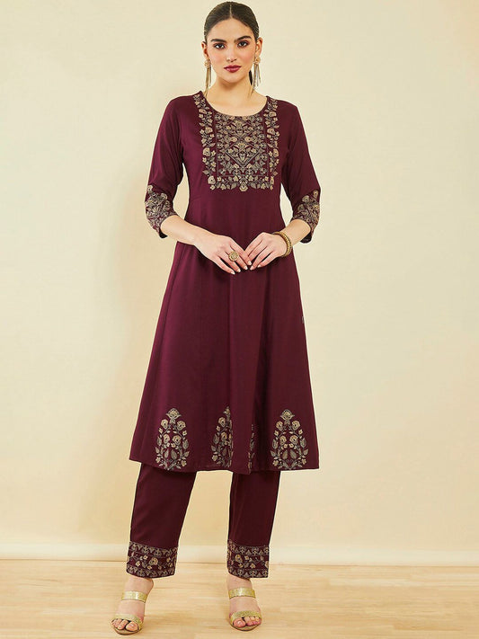 Dhiyona SO Women's Floral Embroidered Thread Work Kurta With Trousers