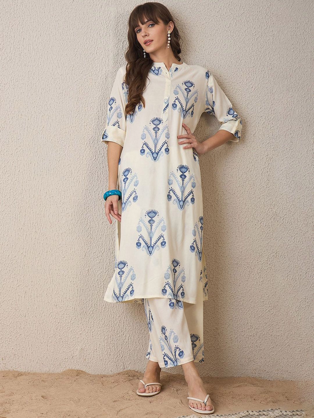 Dhiyona IE Women Printed Regular Kurta with Trousers