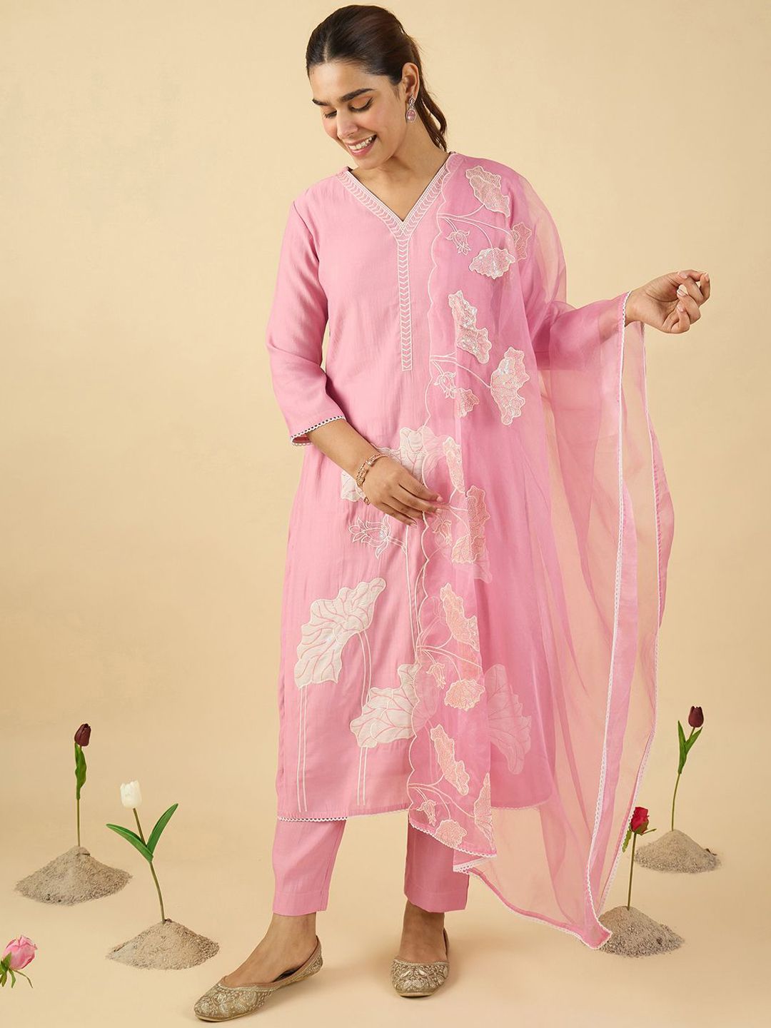 Women Floral Embroidered Kurta with Trousers & Dupatta