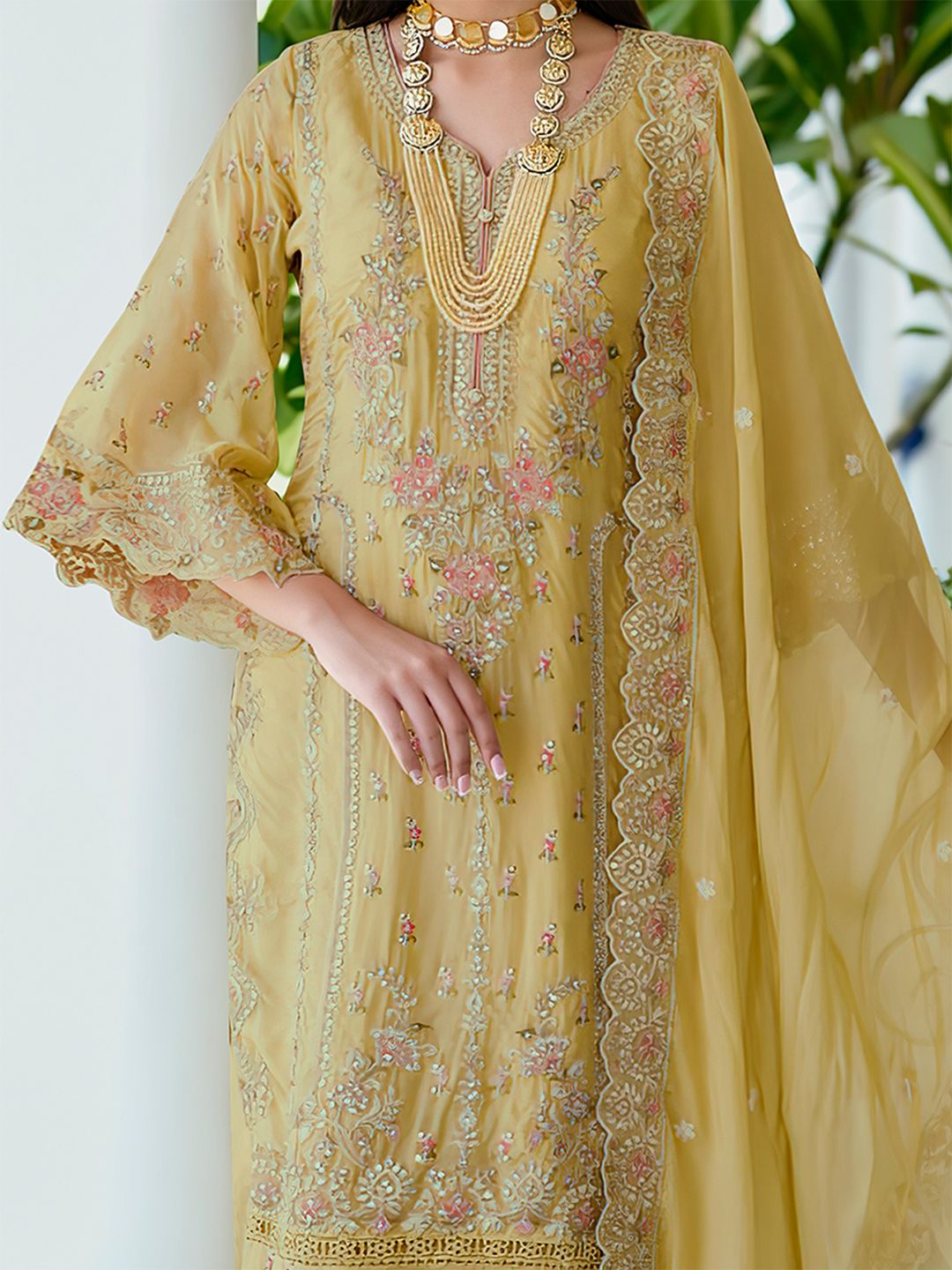 Ethnic Motifs Embroidered Sweetheart Neck Straight Kurta With Trousers & Dupatta