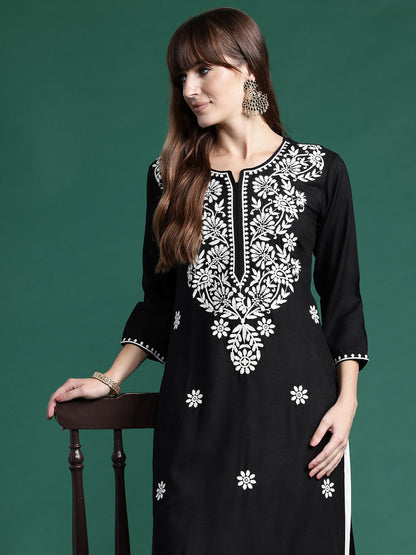 Dhiyona IE Floral Embroidered Thread Work Kurta