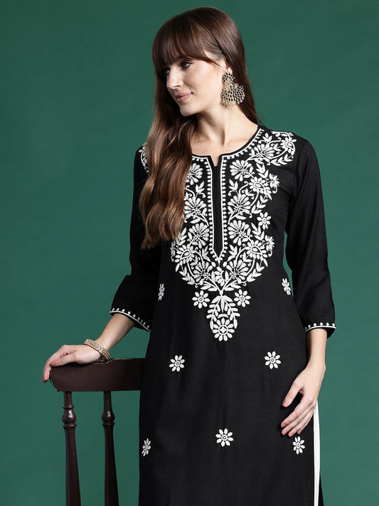 Dhiyona IE Floral Embroidered Thread Work Kurta