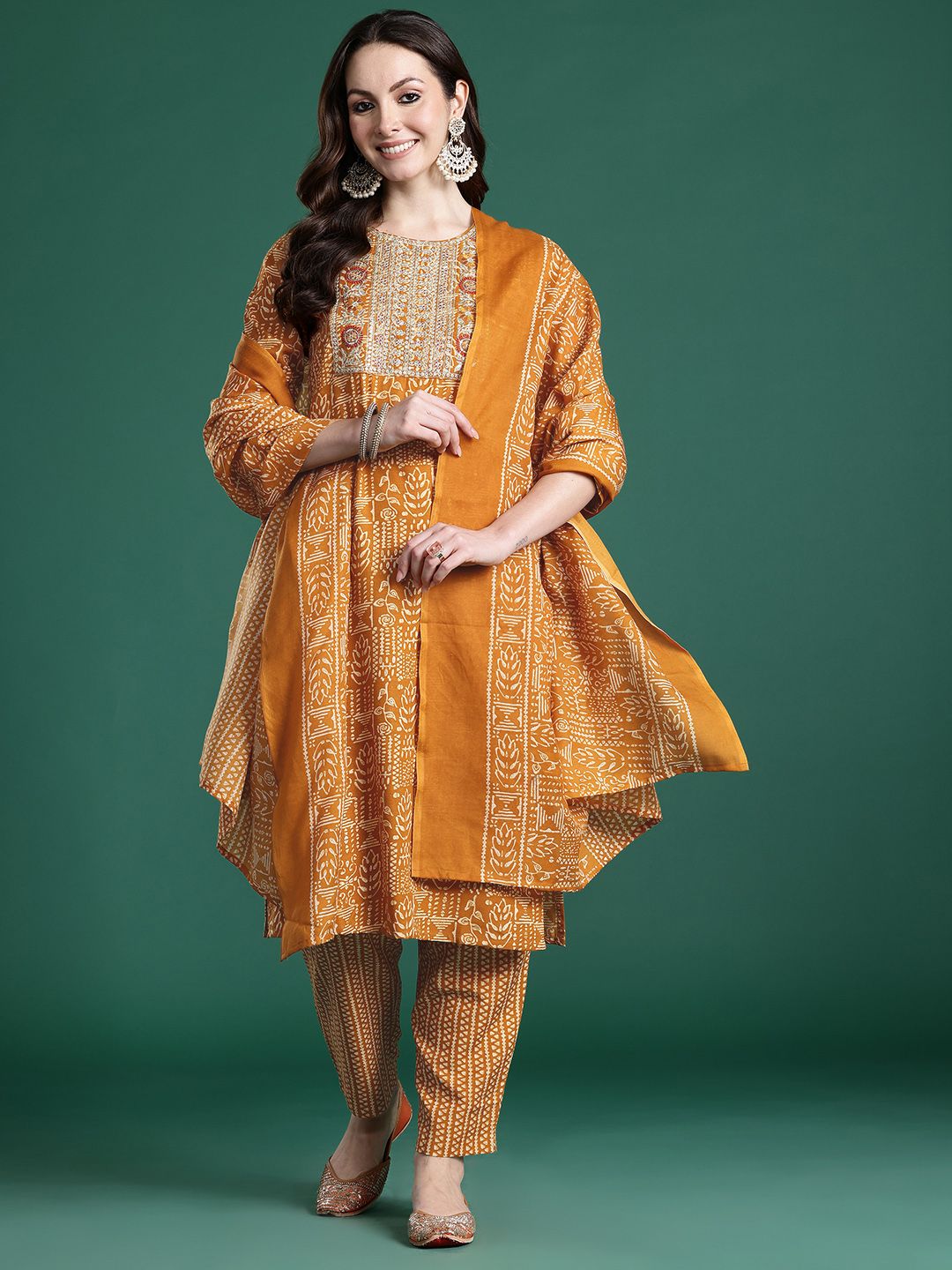 Ethnic Motifs Printed Thread Work Pure Cotton Kurta with Trousers & With Dupatta