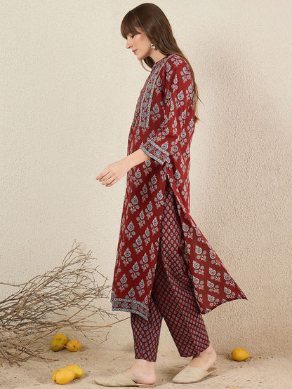Dhiyona IE Women Floral Printed Cotton Kurta with Trousers
