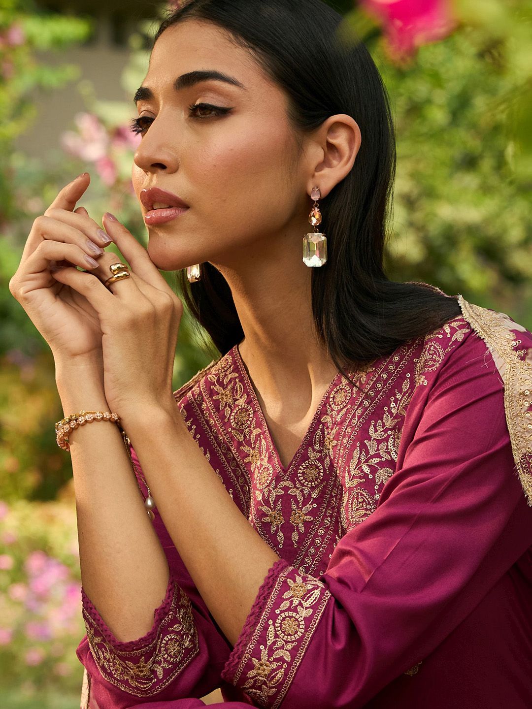 Ethnic Motifs Embroidered V-Neck Thread Work Straight Kurta with Salwar & Dupatta