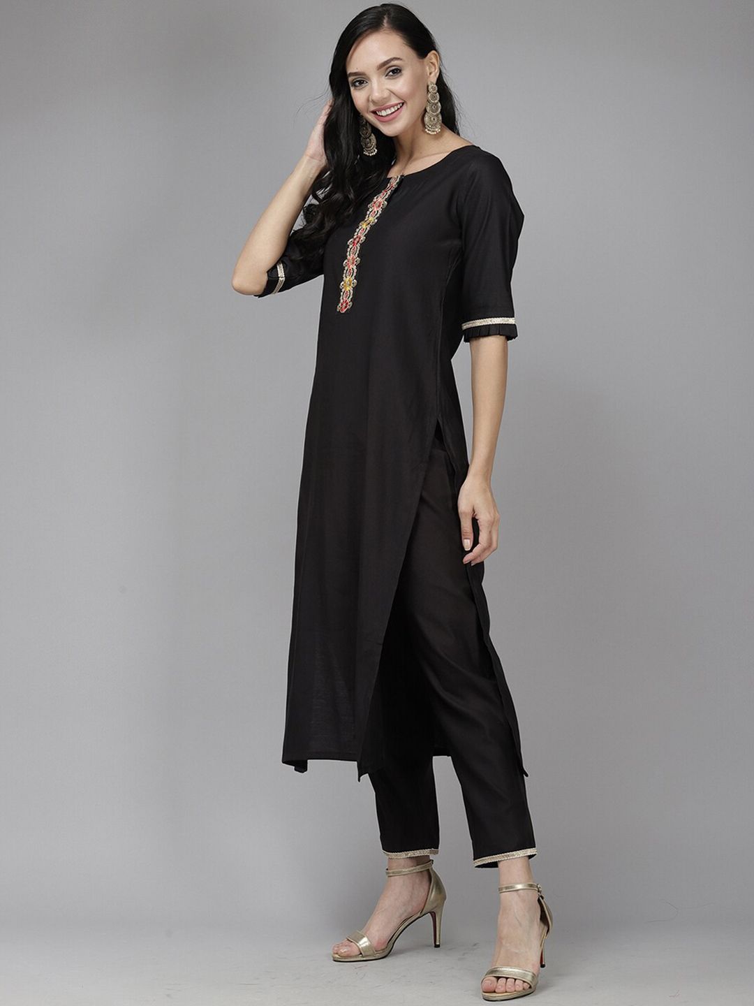 Dhiyona IE Women Round Neck Embroidered Liva Kurta & Trousers With Dupatta