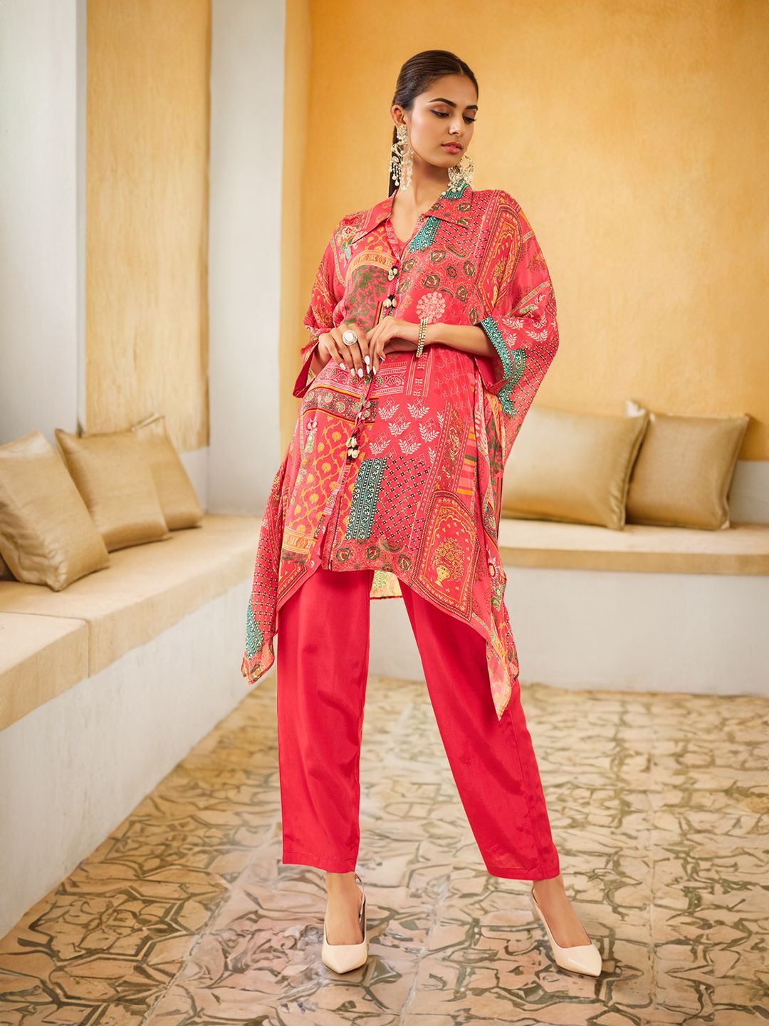 Dhiyona SO Women's Peach Coloured Floral Printed Kaftan Kurta With Inner & Trouser