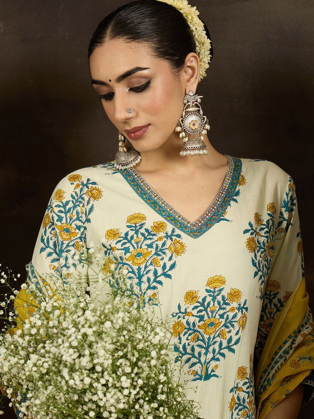 Dhiyona IE Women Floral Printed Cotton Kurta with Pyjama & Dupatta